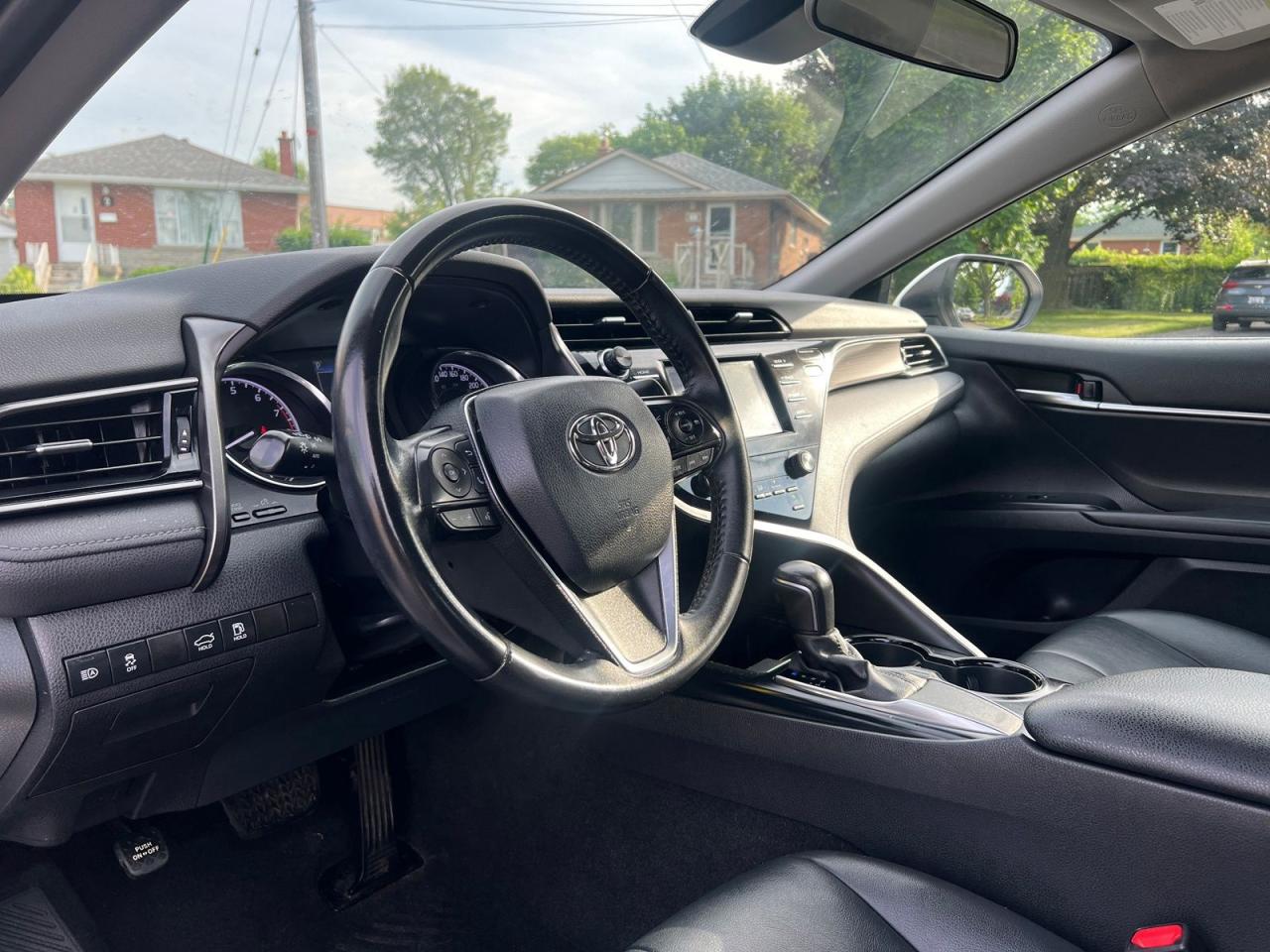 2020 Toyota Camry SE - Photo #12