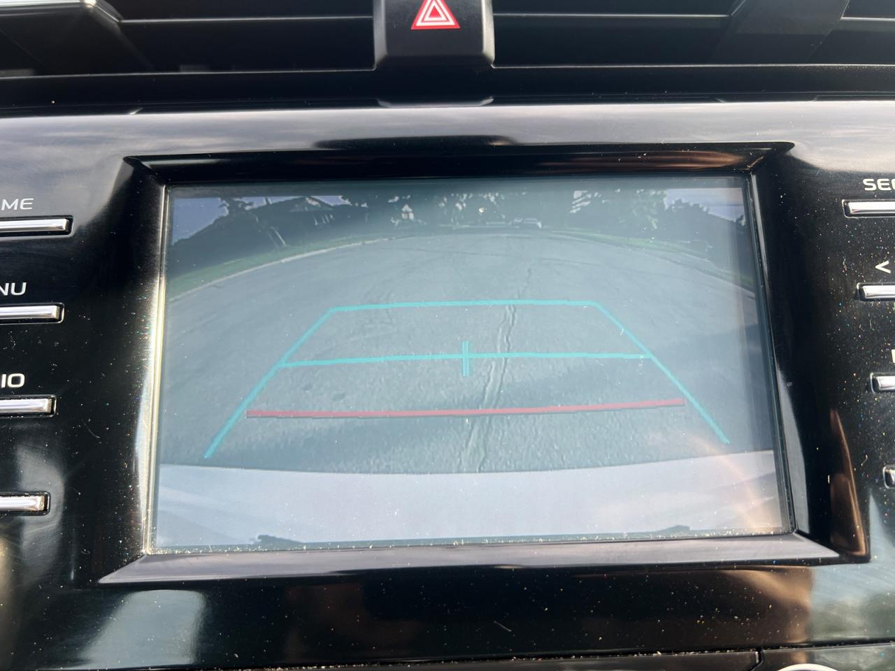 2020 Toyota Camry SE Photo