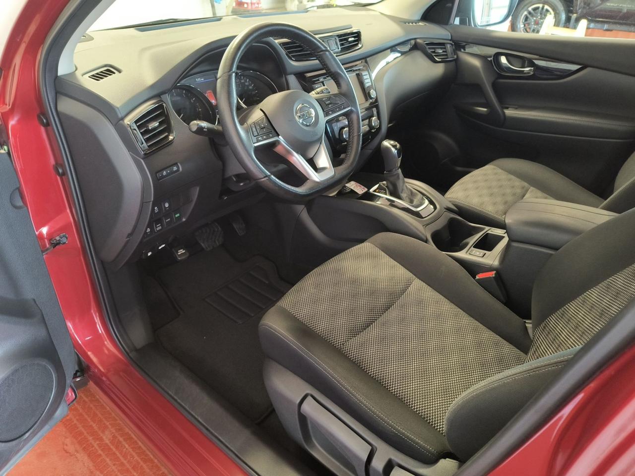2020 Nissan Qashqai SV AWD Photo