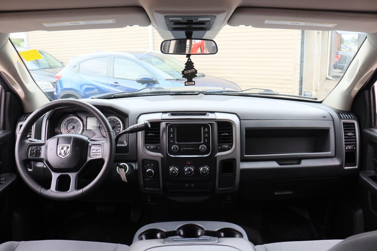 2018 RAM 1500 Express | Crew Cab | 5.7 L Hemi | Cam | Tinted ++ Photo66