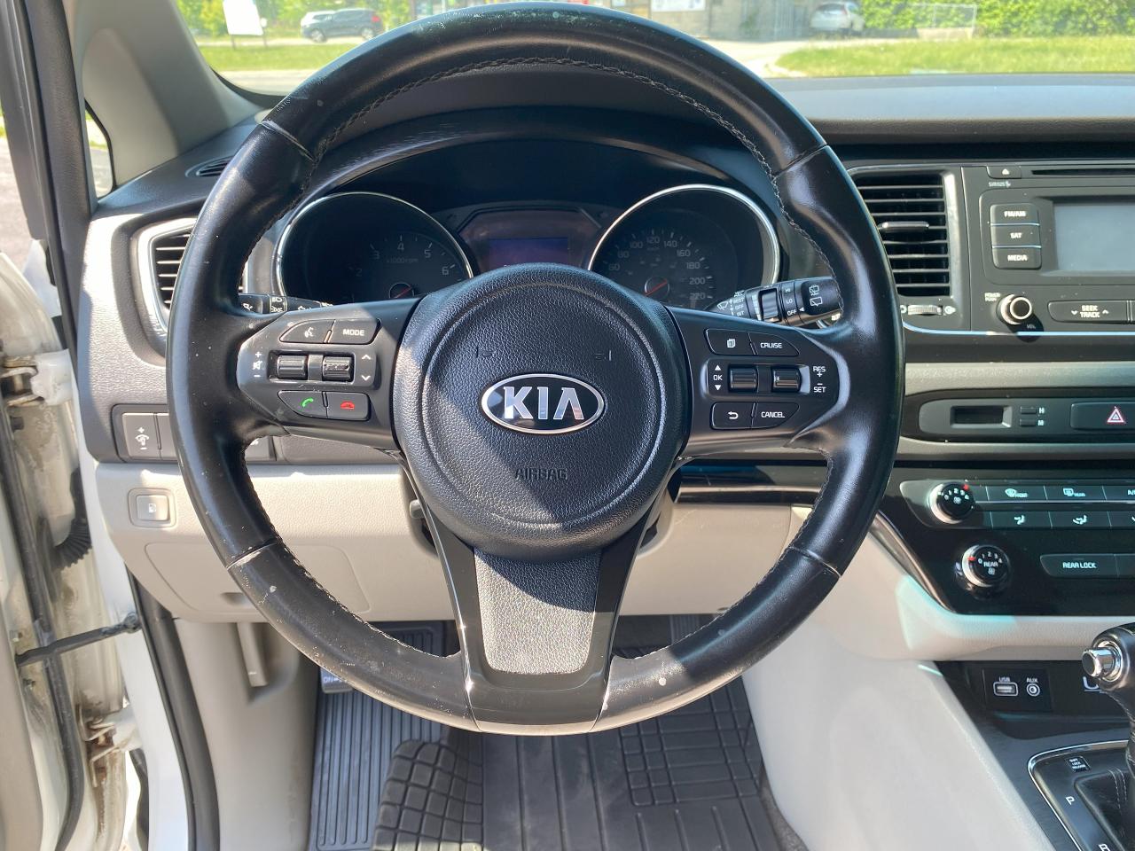 2016 Kia Sedona 1 Owner/No Accidents/8 Seater/Power Sliding Doors - Photo #15