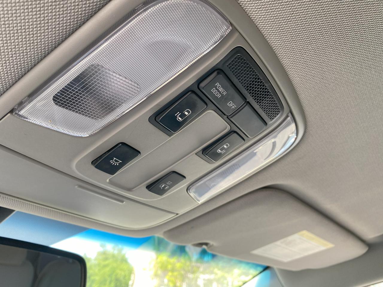 2016 Kia Sedona 1 Owner/No Accidents/8 Seater/Power Sliding Doors - Photo #16