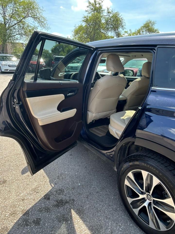 2020 Toyota Highlander XLE Photo