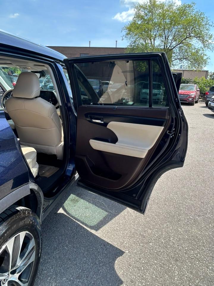 2020 Toyota Highlander XLE Photo