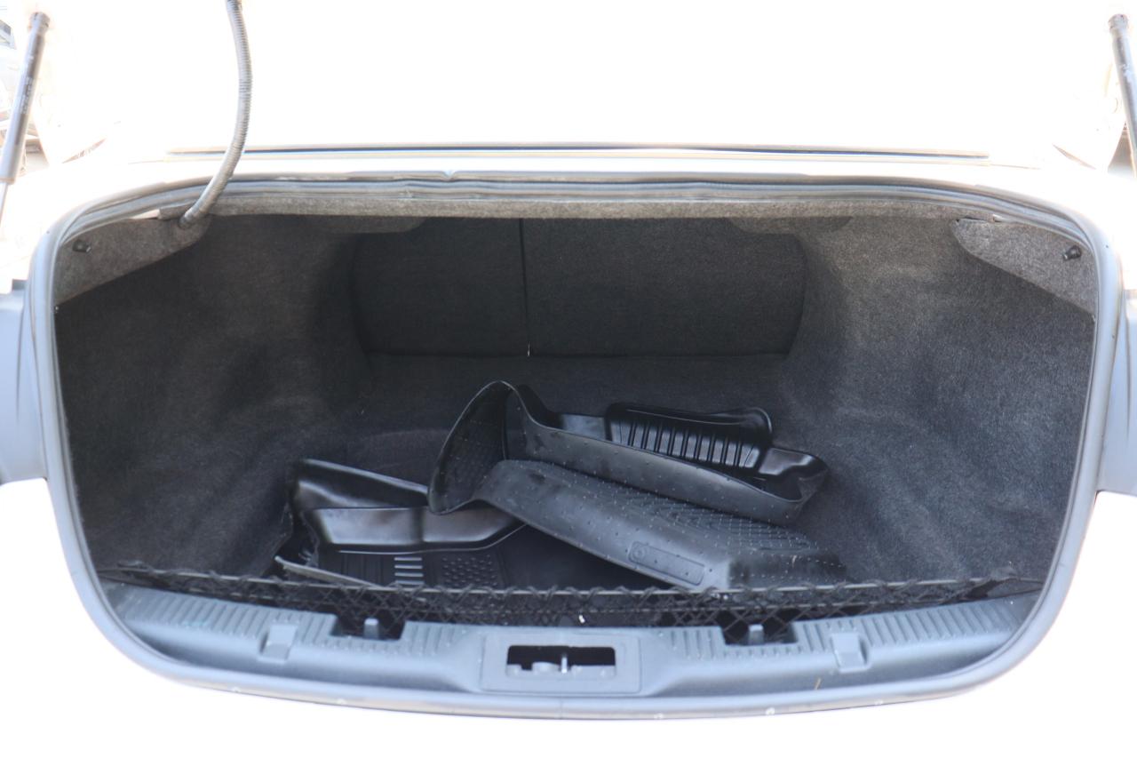 2015 Ford Taurus Limited | AWD | Leather | Roof | Nav | Cam | BSM++ Photo