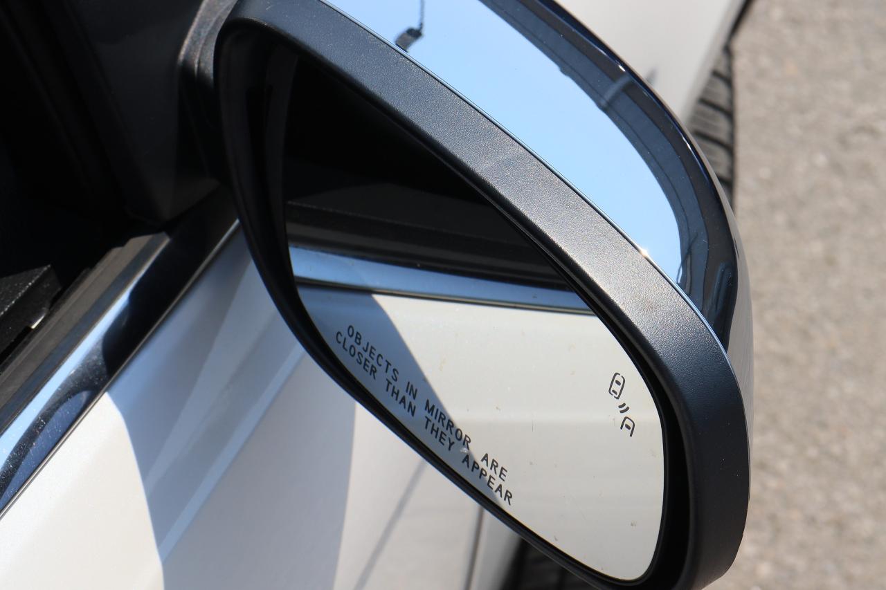 2015 Ford Taurus Limited | AWD | Leather | Roof | Nav | Cam | BSM++ Photo