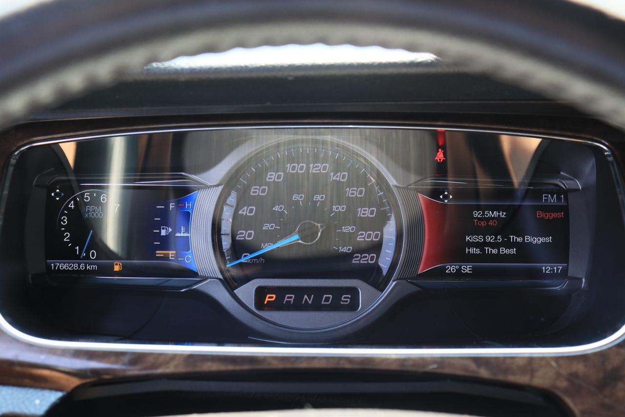 2015 Ford Taurus Limited | AWD | Leather | Roof | Nav | Cam | BSM++ Photo