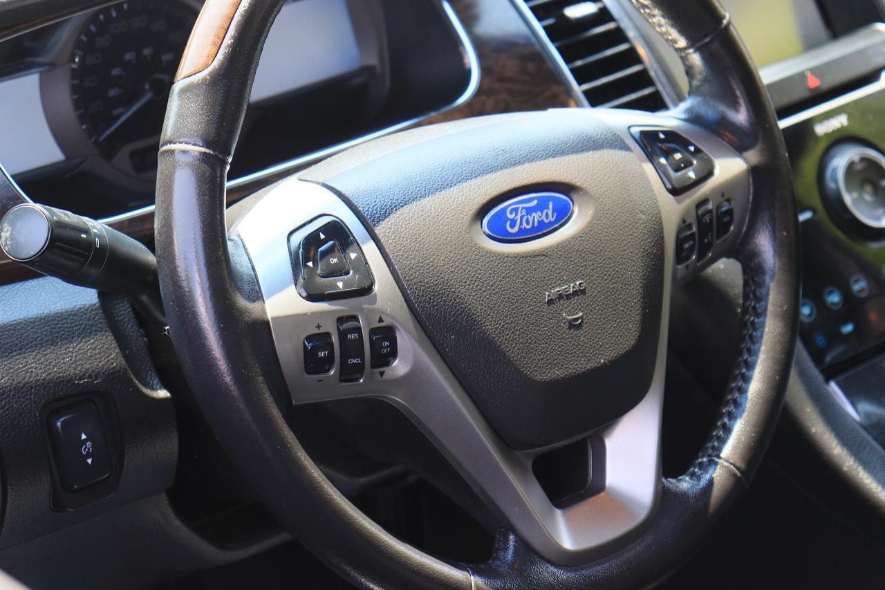 2015 Ford Taurus Limited | AWD | Leather | Roof | Nav | Cam | BSM++ Photo
