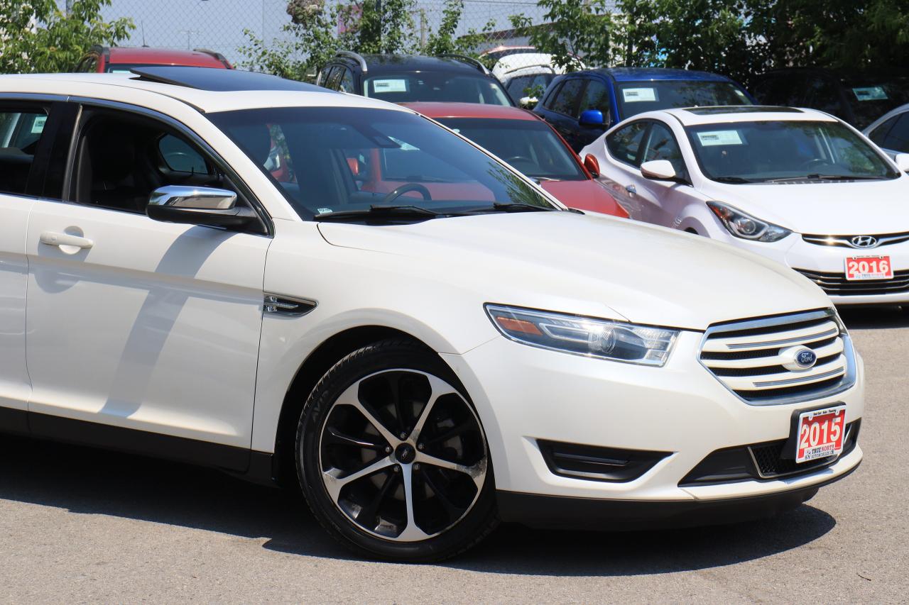 2015 Ford Taurus Limited | AWD | Leather | Roof | Nav | Cam | BSM++ Photo