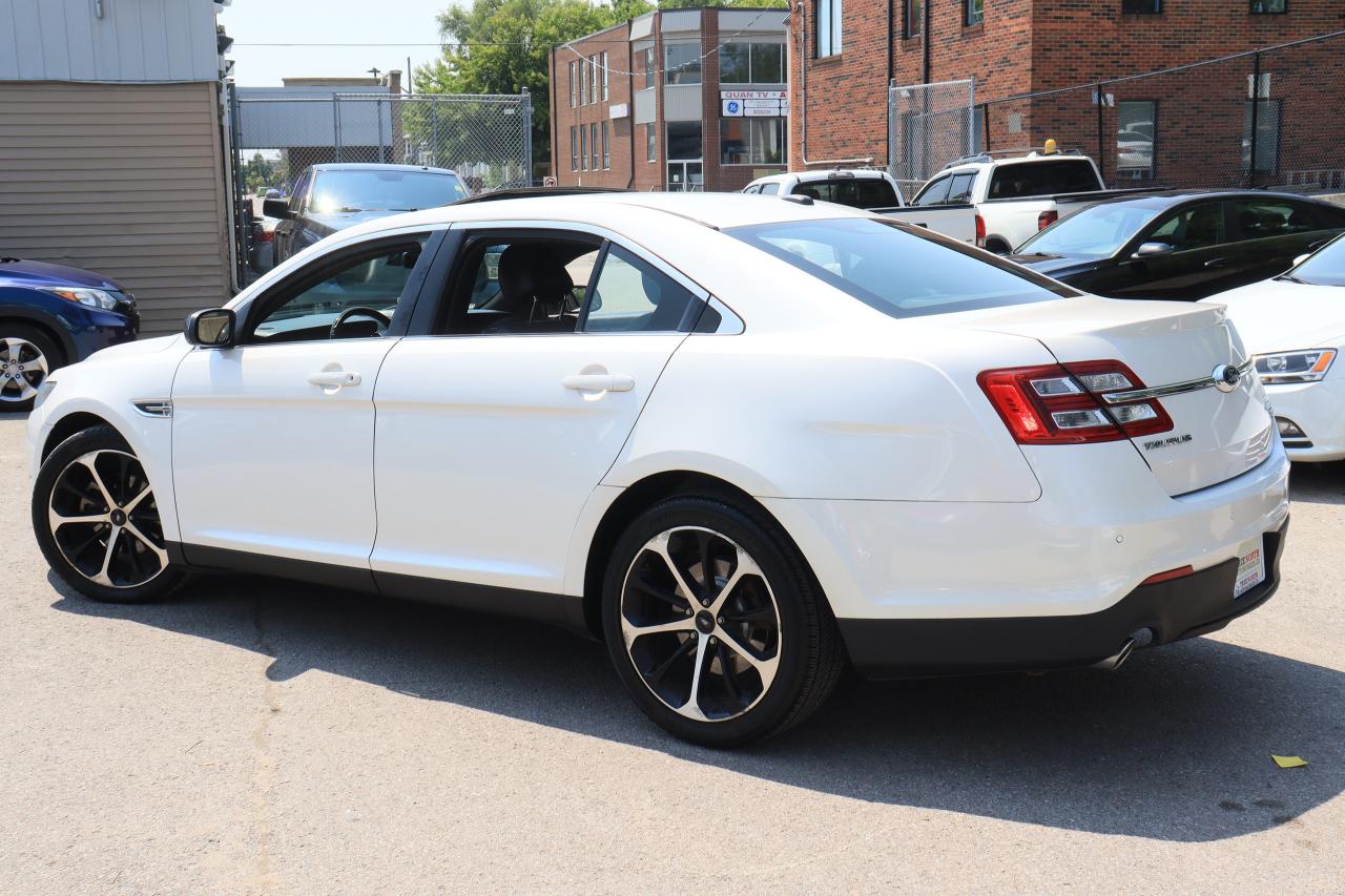 2015 Ford Taurus Limited | AWD | Leather | Roof | Nav | Cam | BSM++ Photo