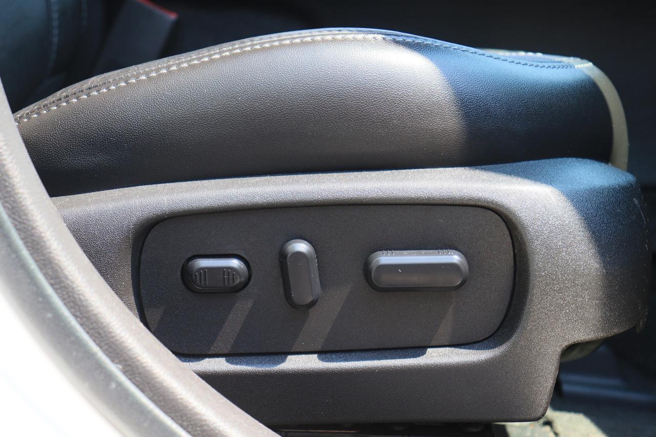 2015 Ford Taurus Limited | AWD | Leather | Roof | Nav | Cam | BSM++ Photo