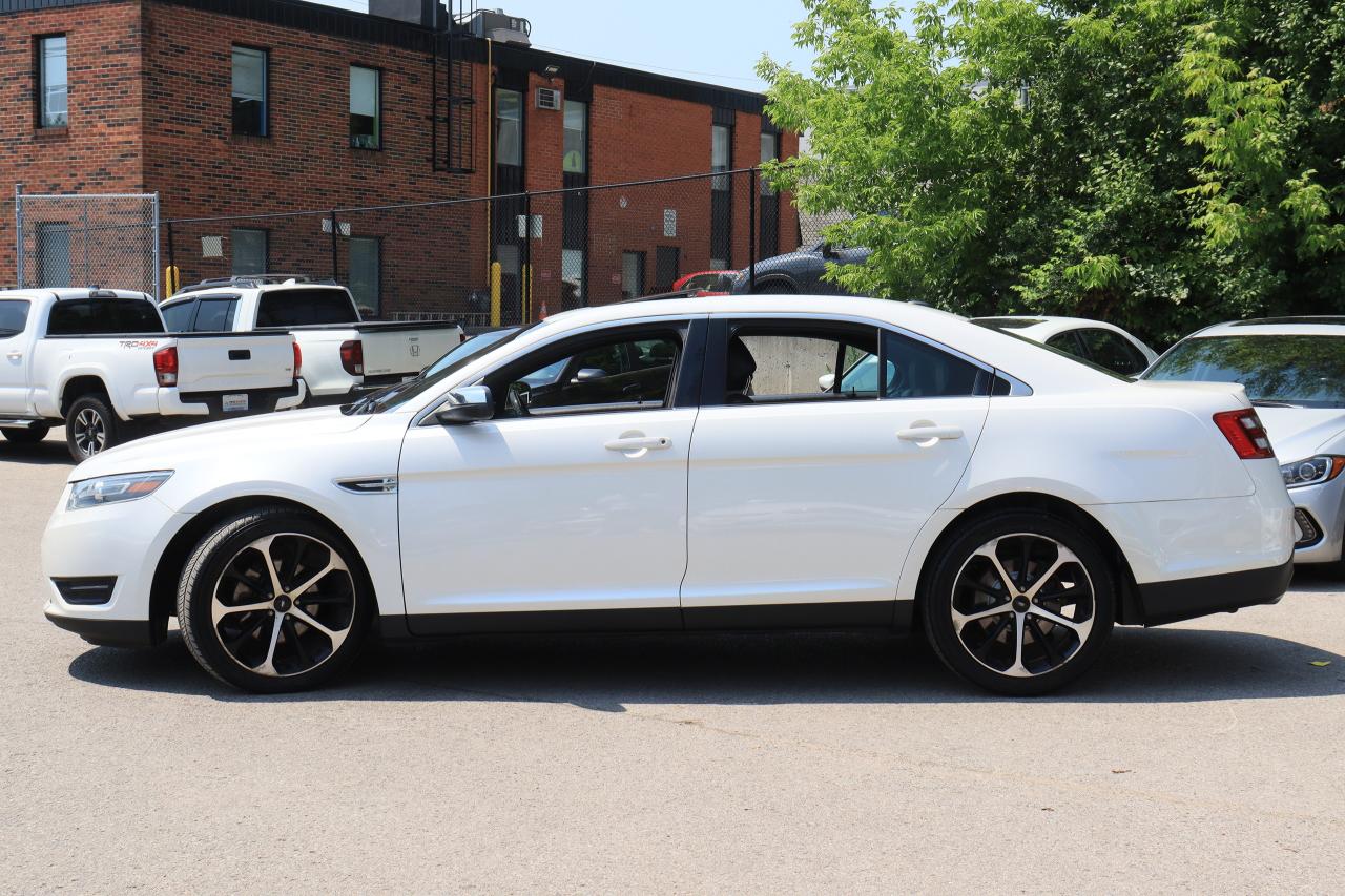 2015 Ford Taurus Limited | AWD | Leather | Roof | Nav | Cam | BSM++ Photo