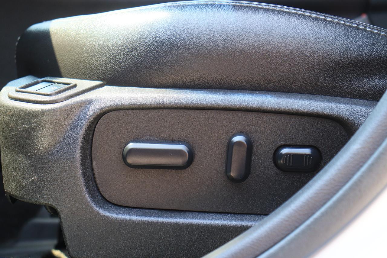 2015 Ford Taurus Limited | AWD | Leather | Roof | Nav | Cam | BSM++ Photo75