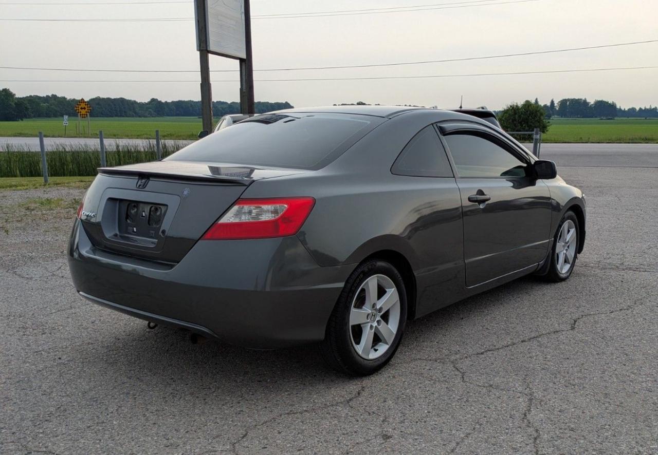 2011 Honda Civic DX-G - Photo #7
