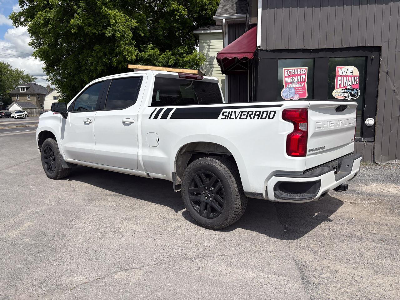 2024 Chevrolet Silverado 1500 Z71 - Photo #3