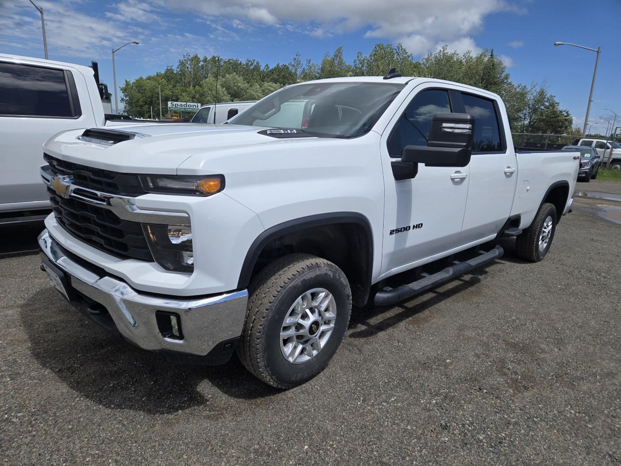 Used 2024 Chevrolet Silverado 2500 LT for sale in Thunder Bay, ON