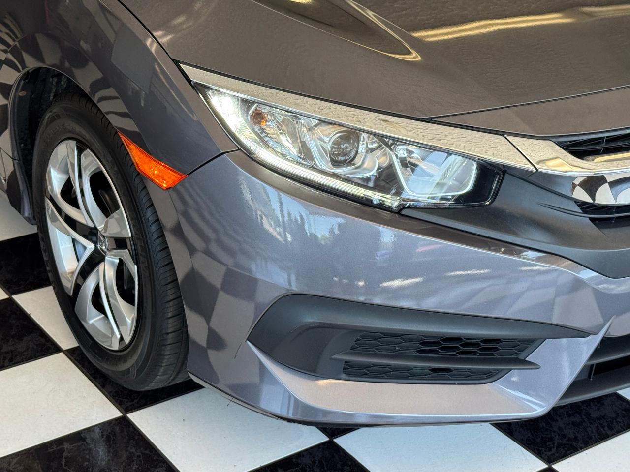 2018 Honda Civic LX+Camera+ApplePlay+Heated Seats+A/C Photo29