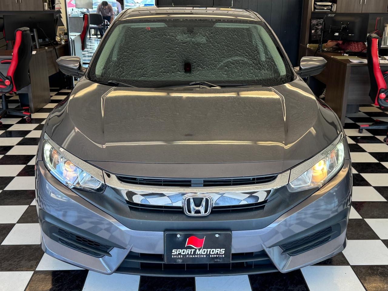2018 Honda Civic LX+Camera+ApplePlay+Heated Seats+A/C Photo8