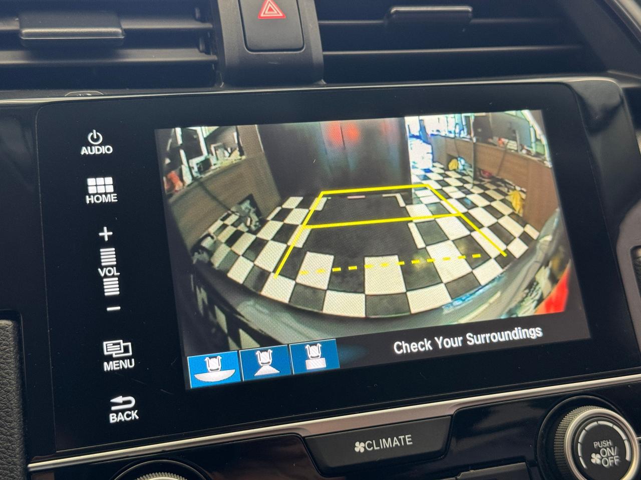 2018 Honda Civic LX+Camera+ApplePlay+Heated Seats+A/C Photo10