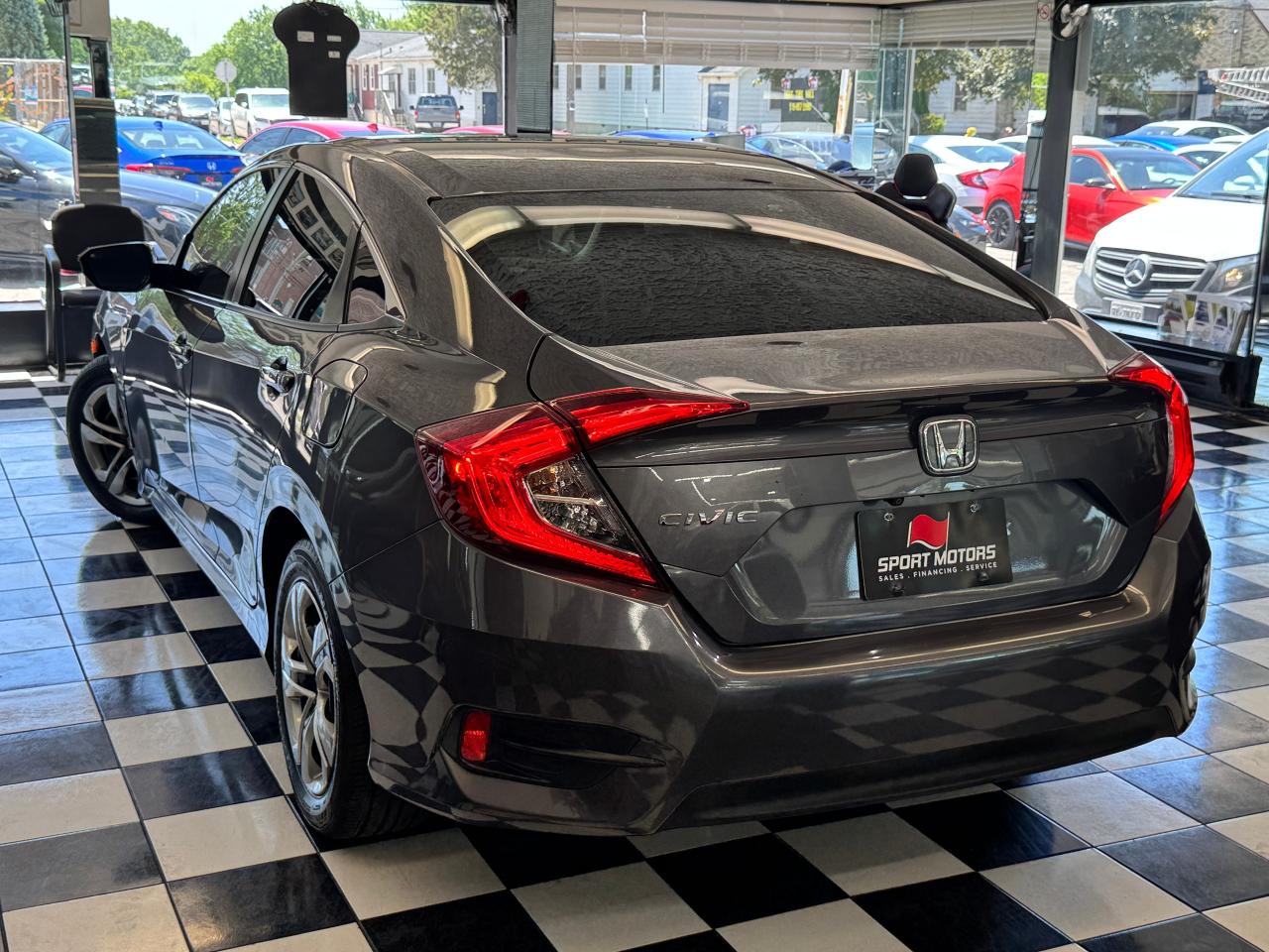 2018 Honda Civic LX+Camera+ApplePlay+Heated Seats+A/C Photo11