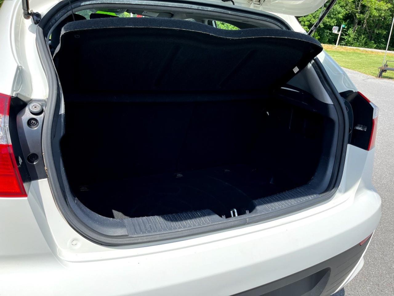 2016 Kia Rio EX - Photo #8
