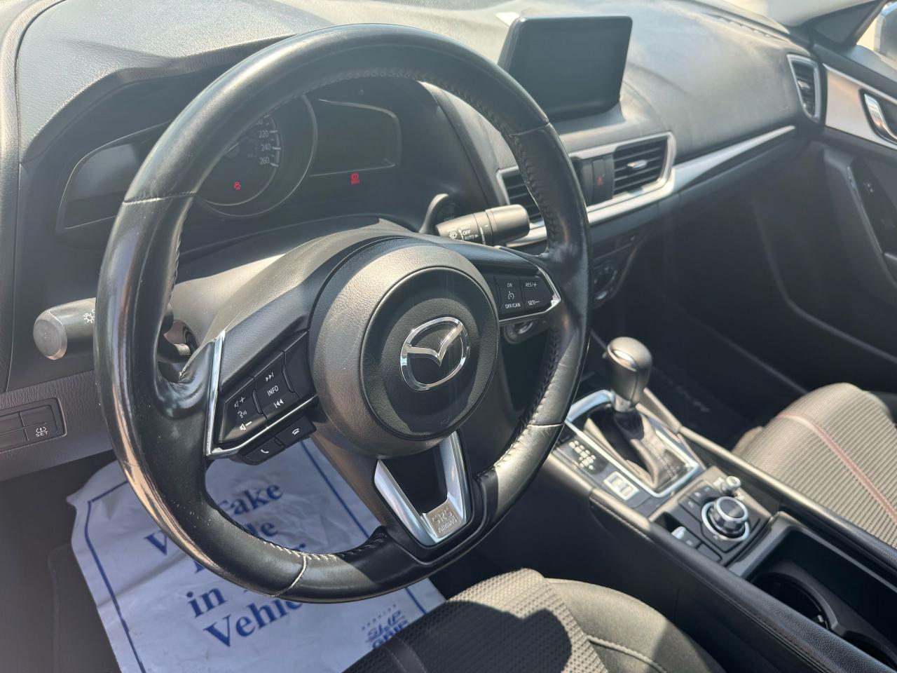 2017 Mazda MAZDA3 Touring - Photo #9