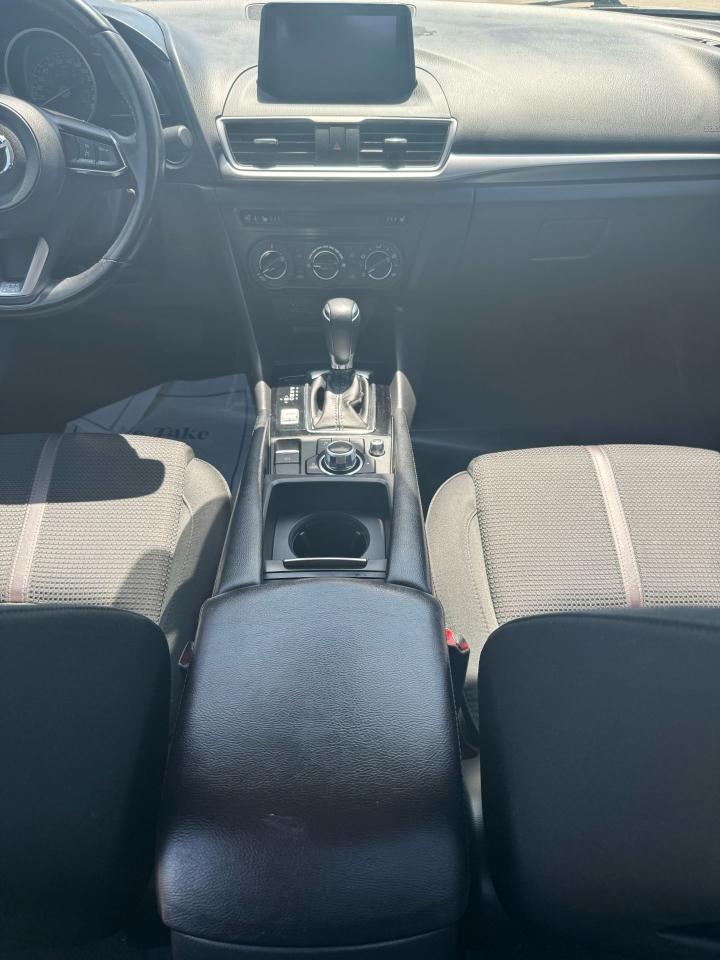 2017 Mazda MAZDA3 Touring - Photo #14
