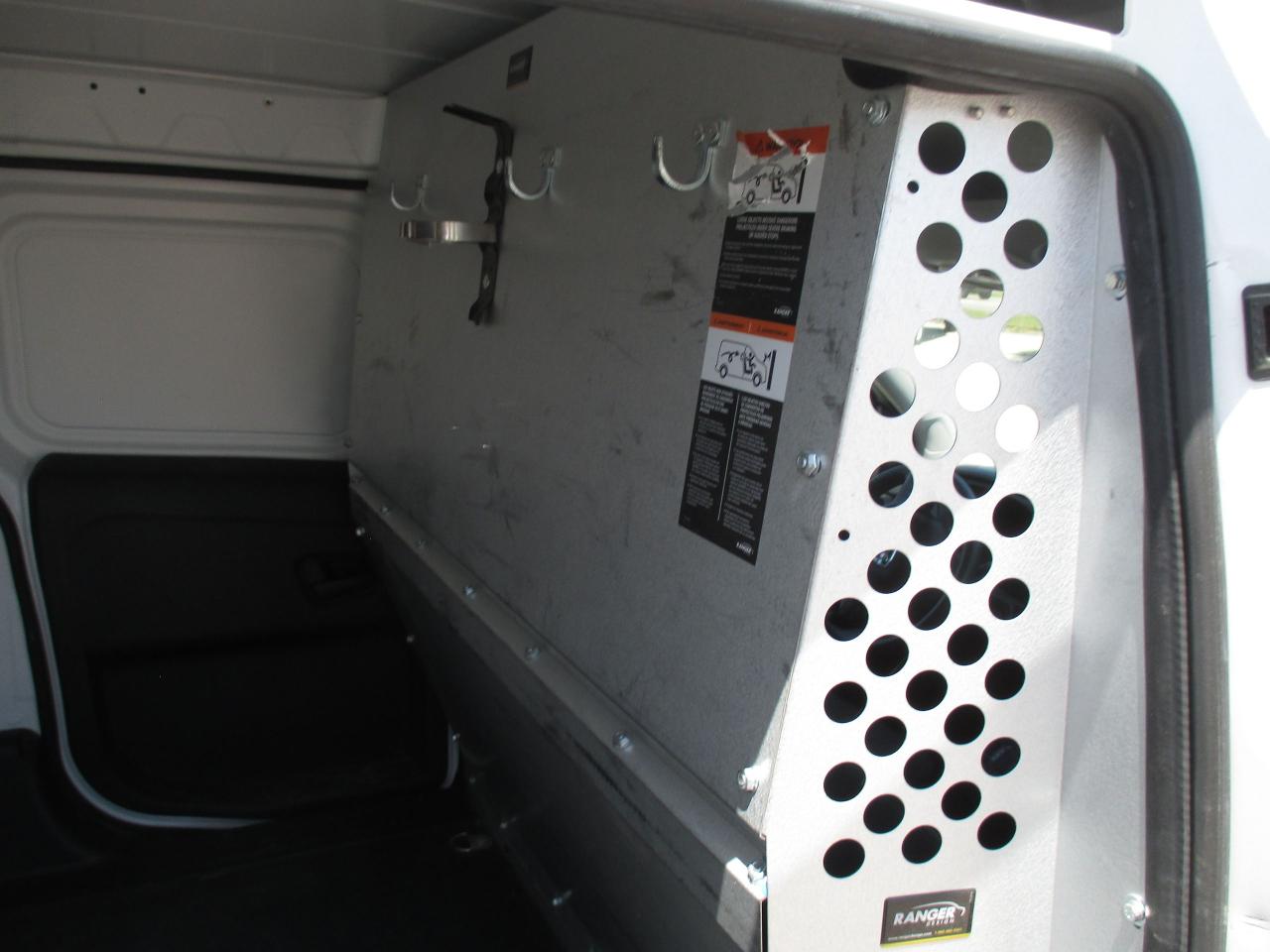 2022 RAM ProMaster City ladder rack,shelving and bins - Photo #11