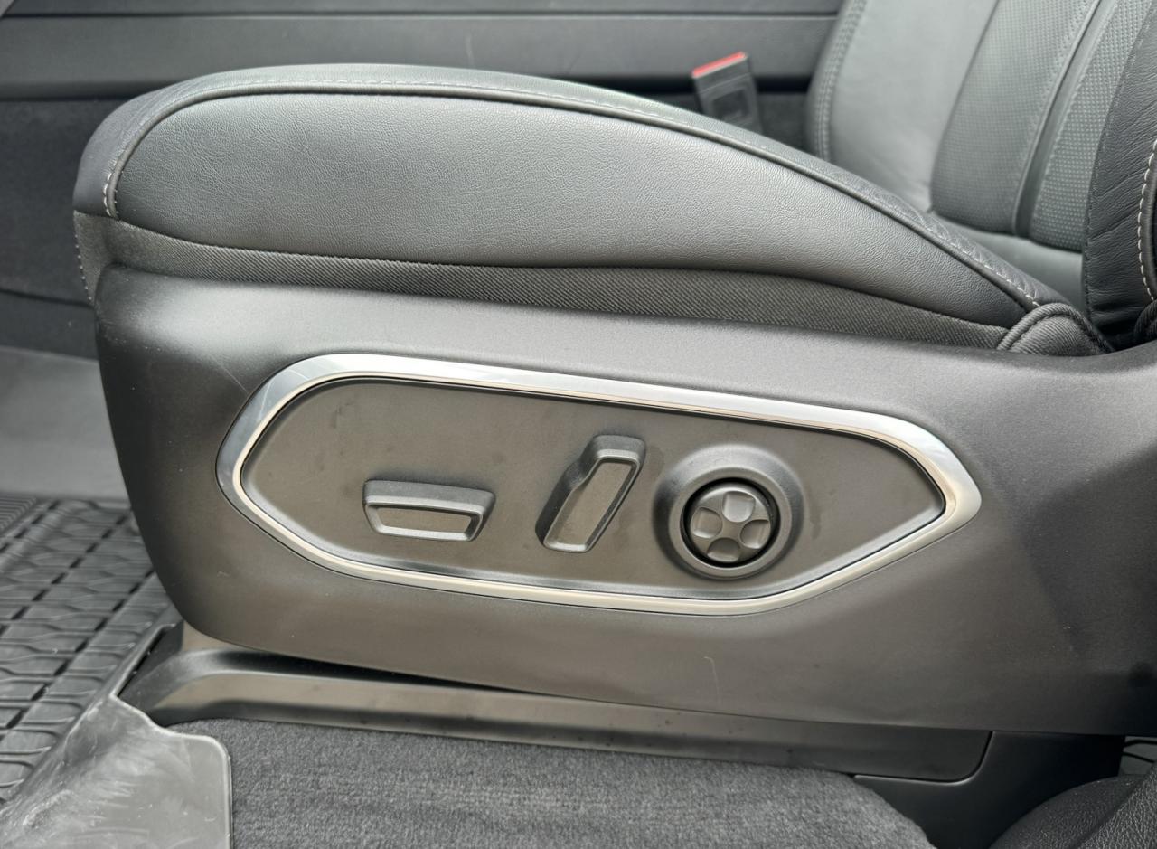 2024 Jeep Wagoneer Series III 4x4 Photo