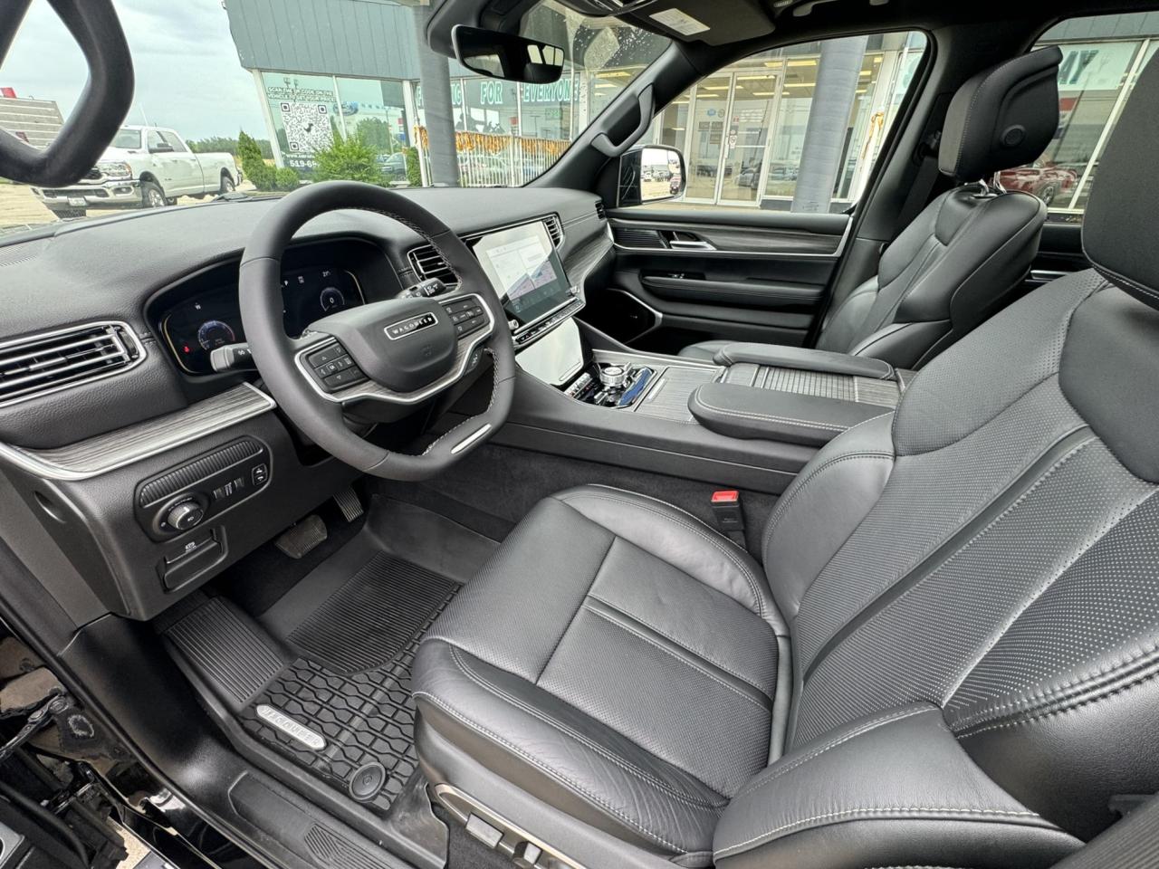 2024 Jeep Wagoneer Series III 4x4 Photo