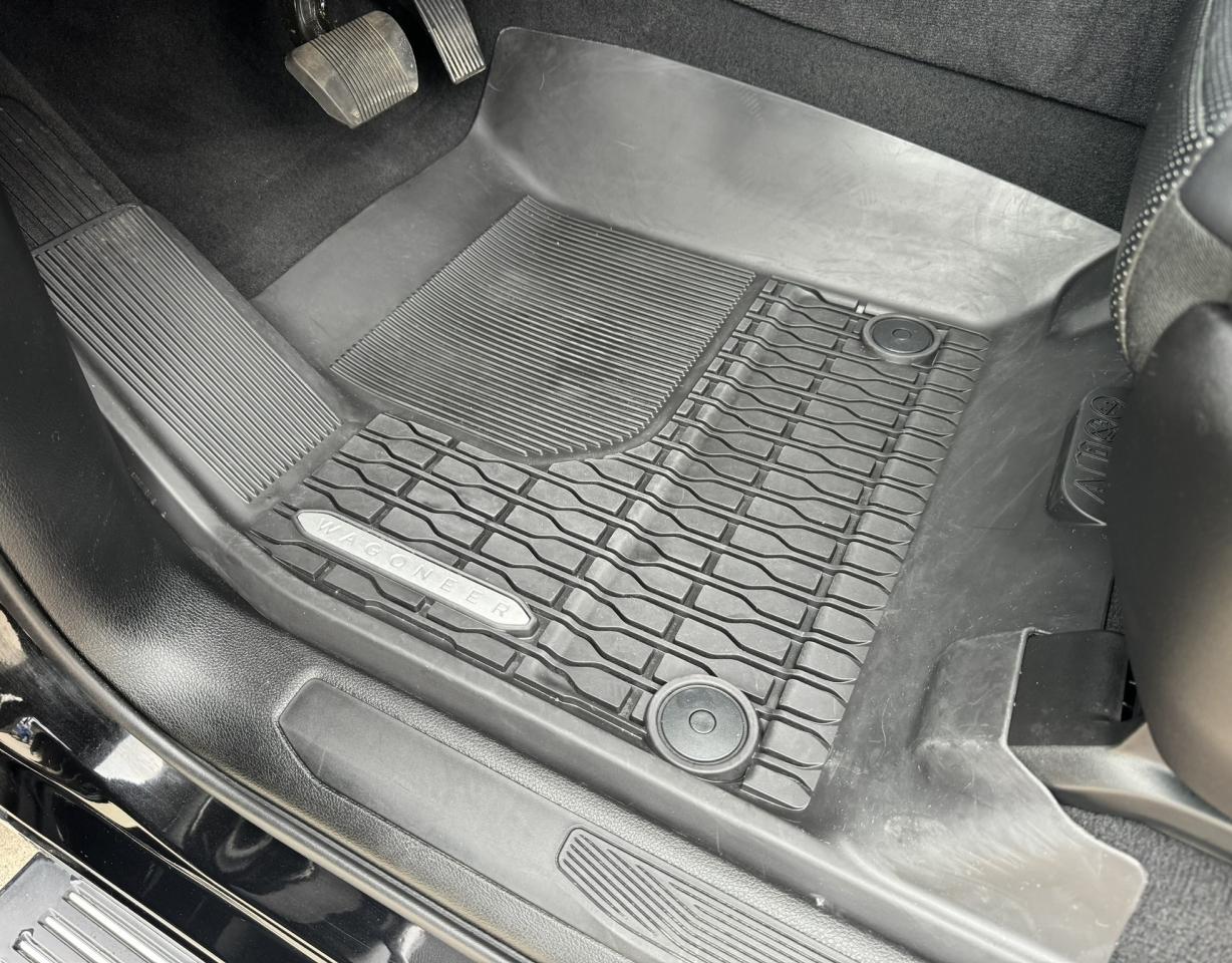 2024 Jeep Wagoneer Series III 4x4 Photo