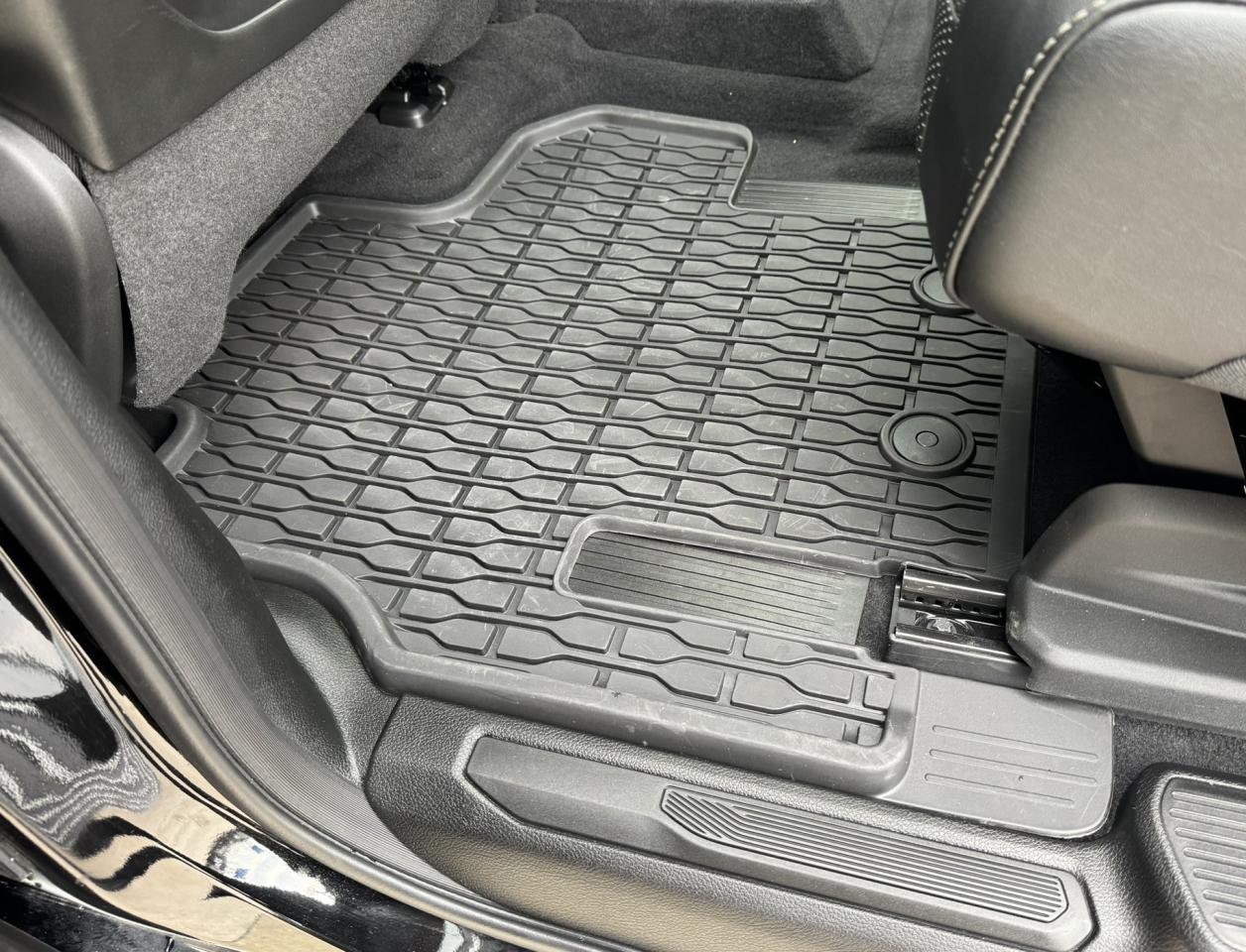 2024 Jeep Wagoneer Series III 4x4 Photo