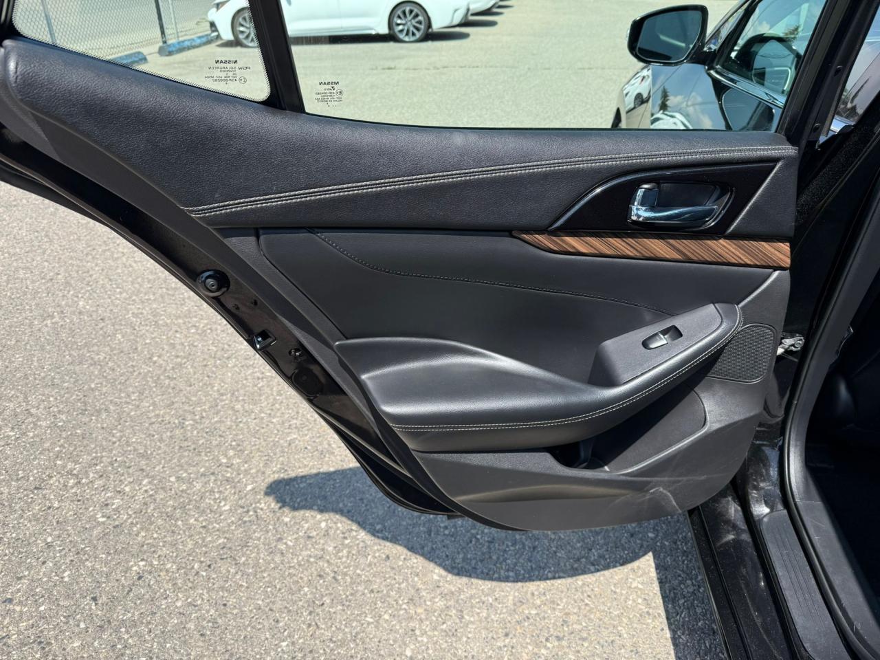 2016 Nissan Maxima Platinum - Photo #11