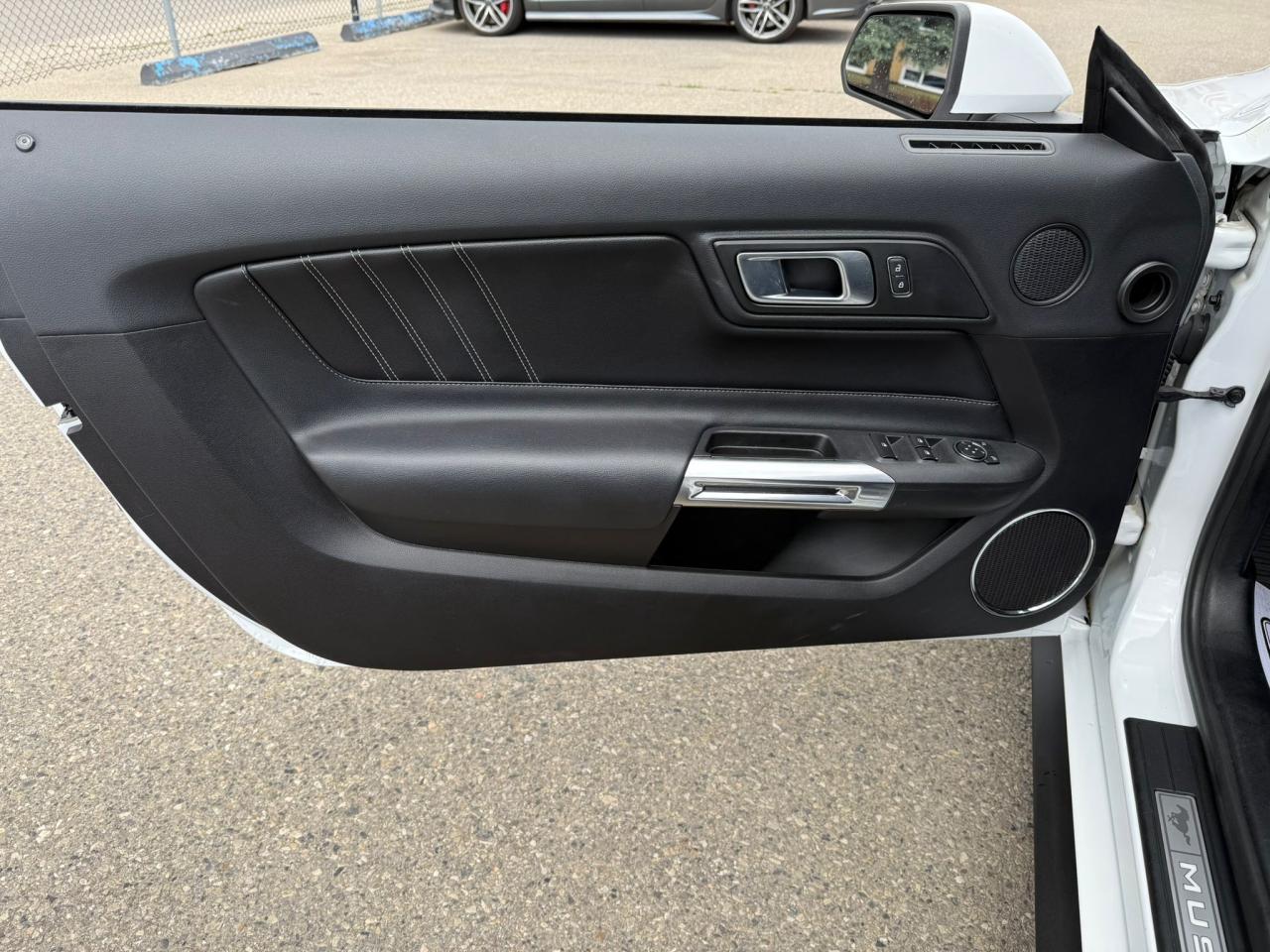 2022 Ford Mustang GT Premium Convertible 6spd Manual - Photo #16