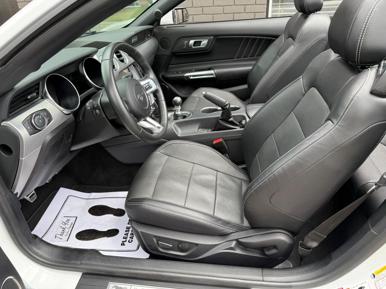 2022 Ford Mustang GT Premium Convertible 6spd Manual - Photo #18