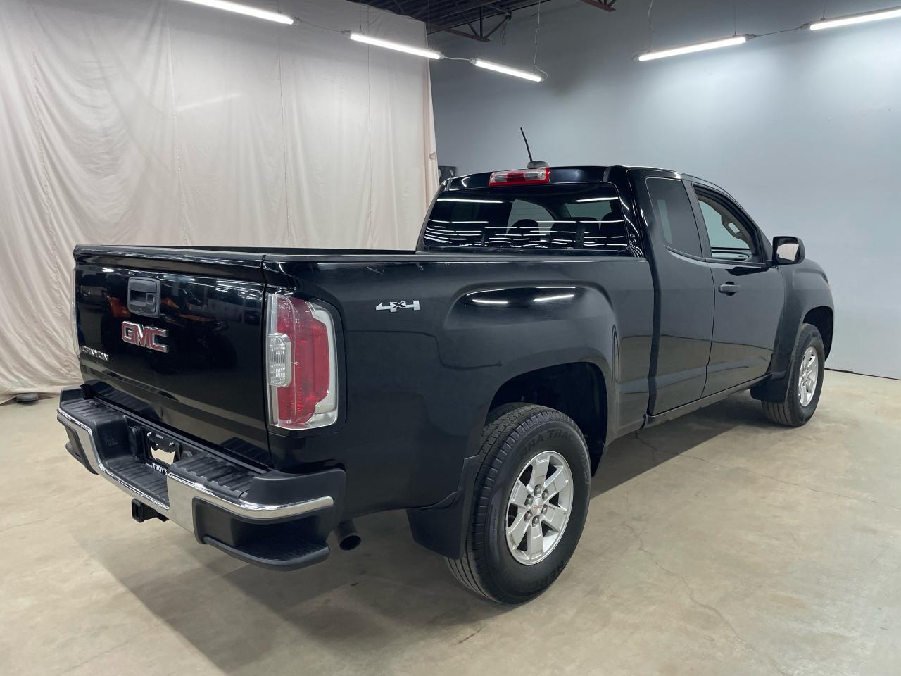 2015 GMC Canyon 4WD Ext Cab 128.3" Photo6