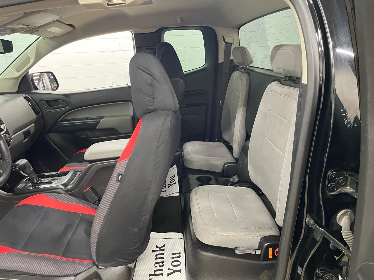 2015 GMC Canyon 4WD Ext Cab 128.3" Photo8