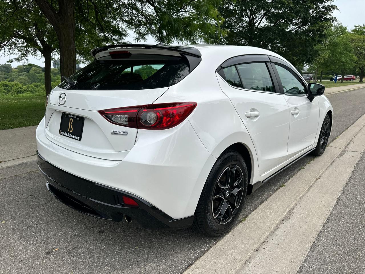 2016 Mazda MAZDA3 1 OWNER / NO ACCIDENTS / LOW KM'S / GS / LOCAL CAR Photo3