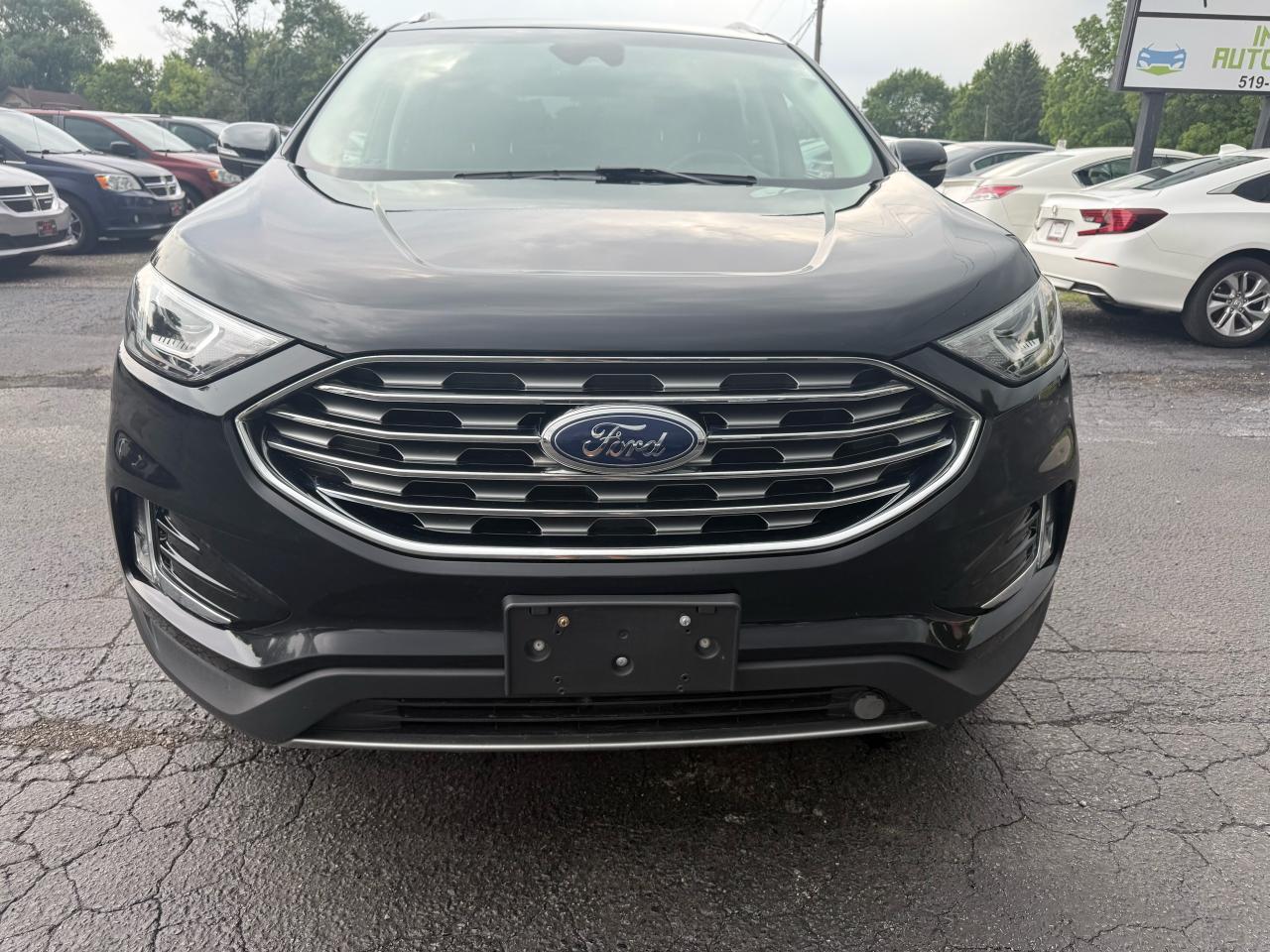 2019 Ford Edge SEL Photo8