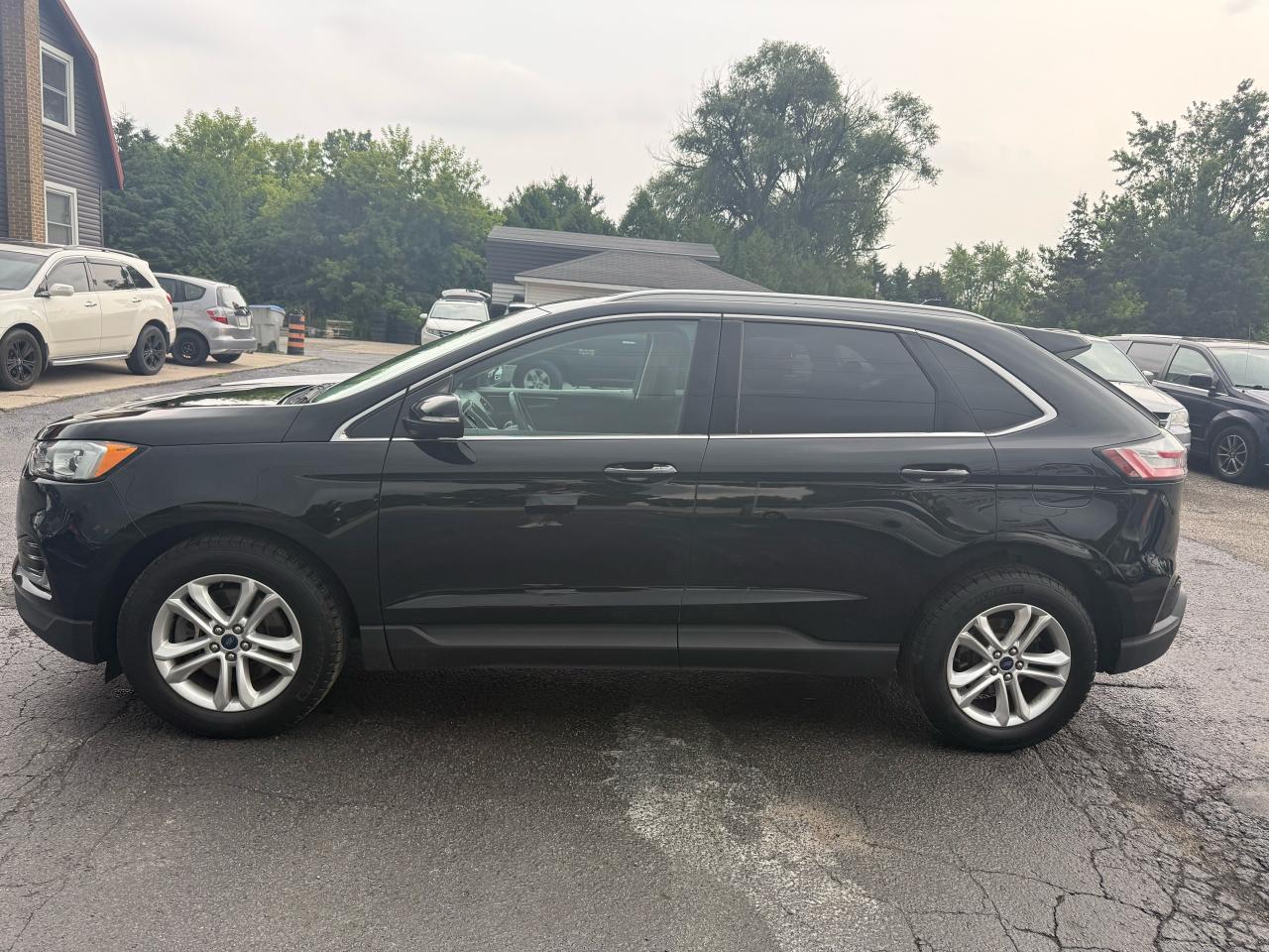 2019 Ford Edge SEL Photo6