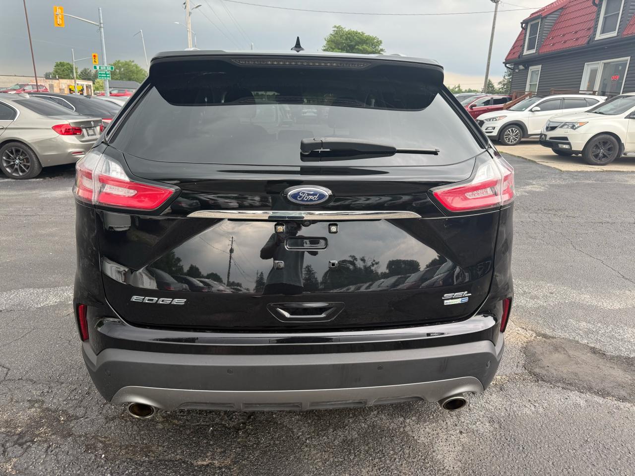 2019 Ford Edge SEL Photo4