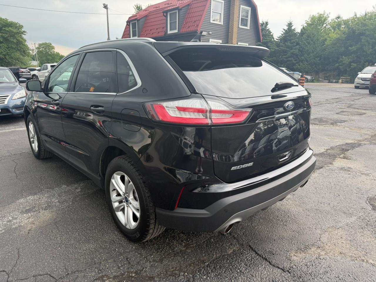 2019 Ford Edge SEL Photo5