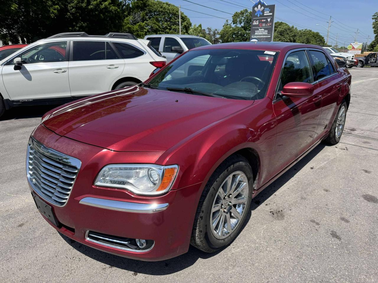 2013 Chrysler 300 Touring  - Photo #3