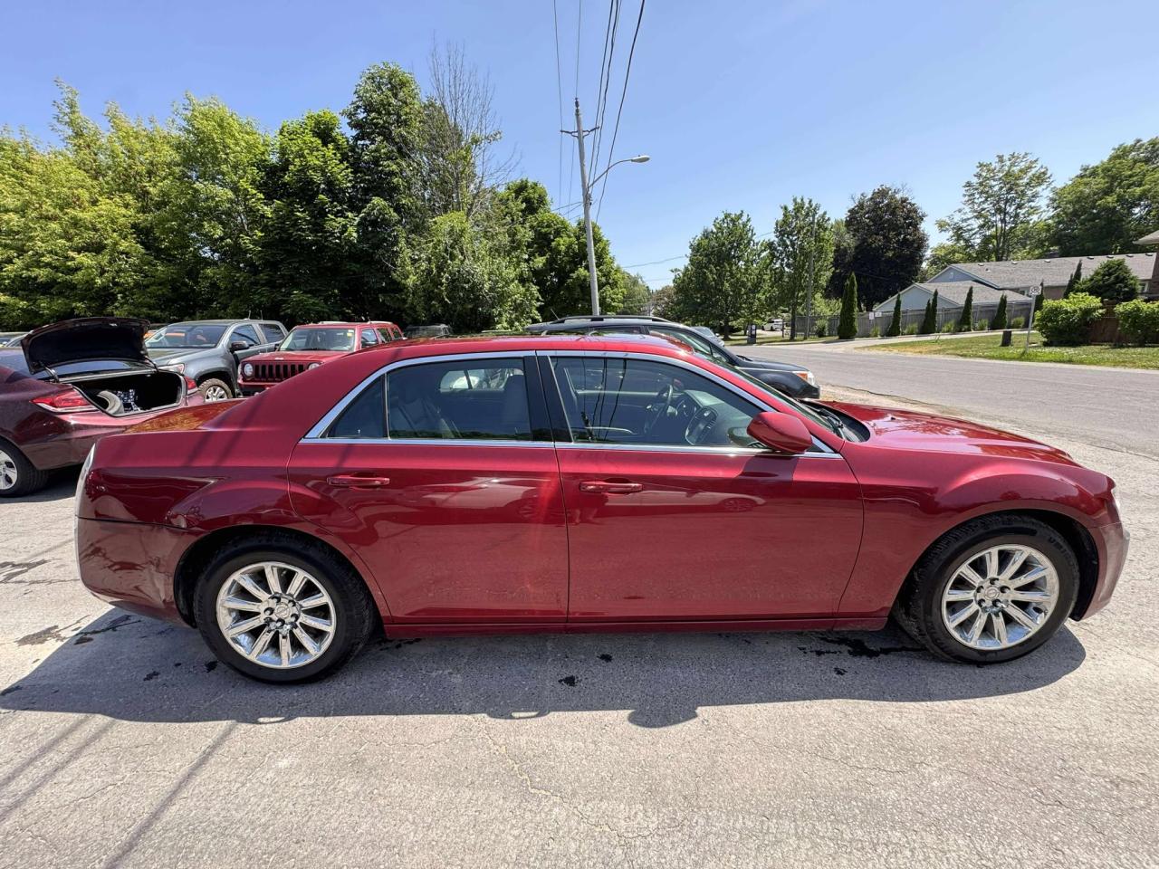 2013 Chrysler 300 Touring  - Photo #8