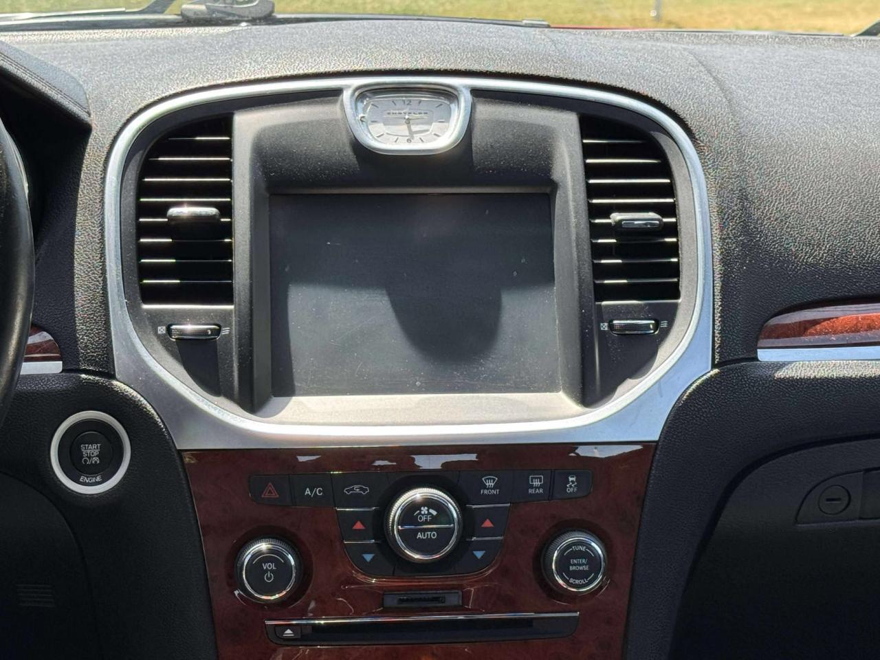 2013 Chrysler 300 Touring  - Photo #14