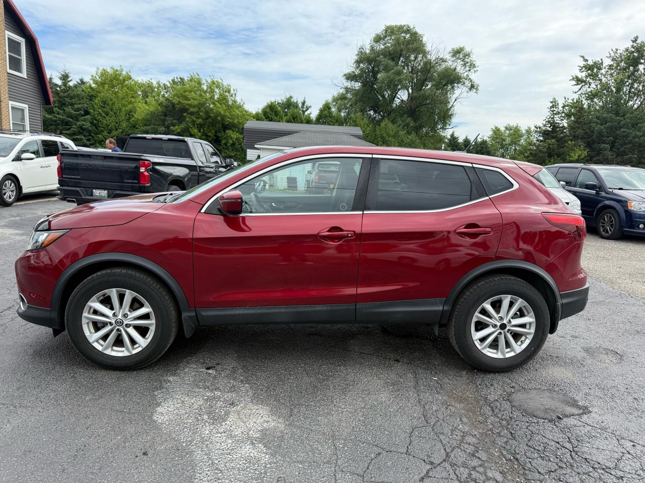 2019 Nissan Qashqai SV Photo6