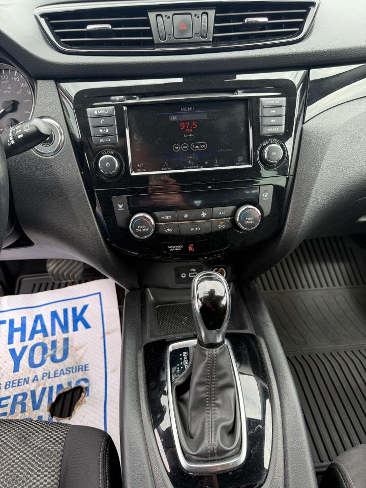 2019 Nissan Qashqai SV Photo15