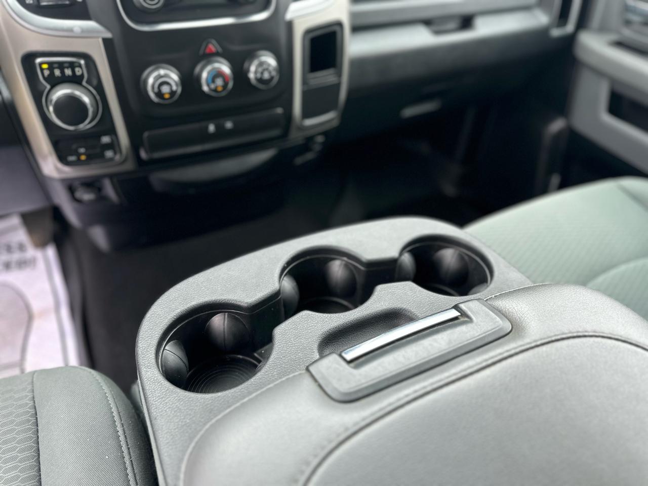 2016 RAM 1500 SLT Photo15