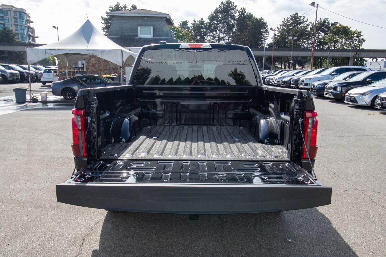 2025 Ford F-150 STX 4WD SuperCrew 5.5' Box Photo5