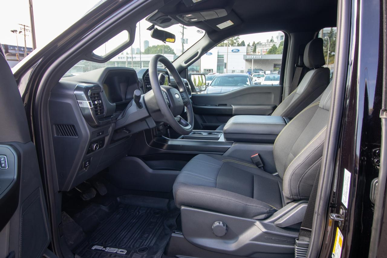 2025 Ford F-150 STX 4WD SuperCrew 5.5' Box Photo5